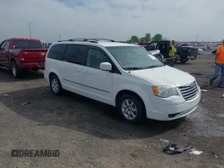 2010 Chrysler Town & Country Touring with VIN 2A4RR5D19AR188015, listed as a IAAI auction lot 41997283 with 172,877 mi miles. Bid and sale history available at carsss.com. Image 1.