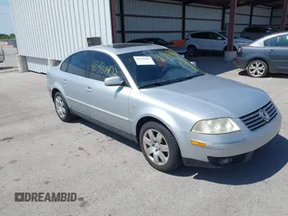 2003 Volkswagen Passat GLX z VIN WVWRH63B93P091717, wystawiony jako IAAI lot #42331907 z przebiegiem 259 059 mil mil oraz . Historia ofert i sprzedaży dostępna na DreamBid. Obrazek 1.