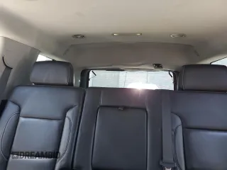 2019 Chevrolet Tahoe LT z VIN 1GNSKBKC1KR395673, wystawiony jako Copart lot #56041725 z przebiegiem 59 766 mil mil oraz Szkoda całkowita • Salvage title. Historia ofert i sprzedaży dostępna na DreamBid. Obrazek 10.