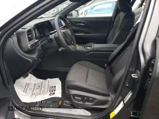 2023 Toyota Crown XLE z VIN JTDAAAAFXP3013809, wystawiony jako Copart lot #36832934 z przebiegiem 11 mil mil oraz . Historia ofert i sprzedaży dostępna na DreamBid. Obrazek 7.