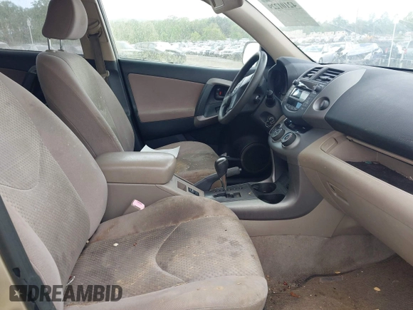 2007 Toyota RAV4 with VIN JTMZD33V276030709, listed as a IAAI auction lot 42101229 with 254,952 mi miles. Bid and sale history available at carsss.com. Image 5.