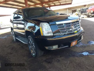 2009 Cadillac Escalade z VIN 1GYFC23269R251960, wystawiony jako IAAI lot #41993963 z przebiegiem 164 055 mil mil oraz . Historia ofert i sprzedaży dostępna na DreamBid. Obrazek 1.