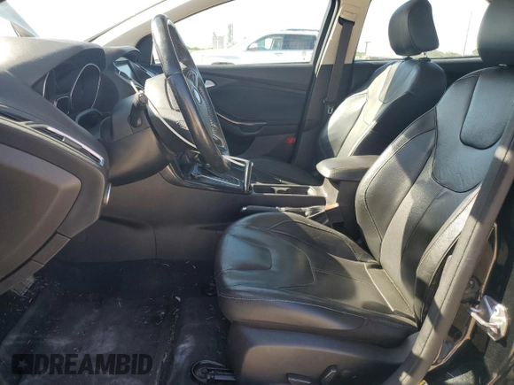 2015 Ford Focus Titanium with VIN 1FADP3J24FL305710, listed as a Copart auction lot 52413155 with 181,571 mi miles and Clean Title. Bid and sale history available at carsss.com. Image 7.