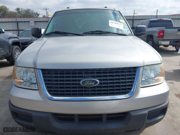 2004 Ford Expedition XLS with VIN 1FMRU13W64LB51765, listed as a IAAI auction lot 41760670 with 84,333 mi miles. Bid and sale history available at carsss.com. Image 13.