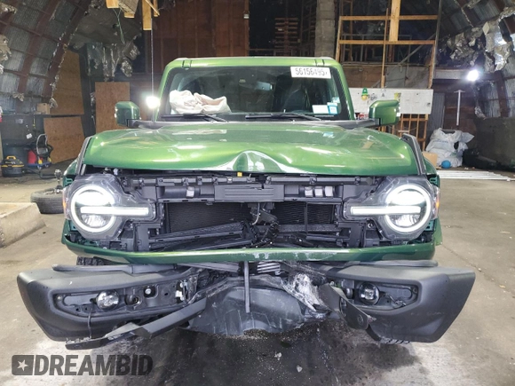 2023 Ford Bronco z VIN 1FMDE5BH3PLB47307, wystawiony jako Copart lot #56156495 z przebiegiem 16 178 mil mil oraz Szkody całkowita. Historia ofert i sprzedaży dostępna na DreamBid. Obrazek 5.