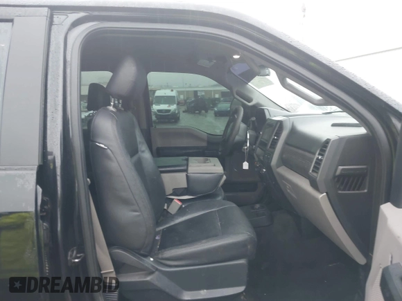 2017 Ford Super Duty F-250 SRW Lariat with VIN 1FT7W2BT4HEC20207, listed as a IAAI auction lot 41358821 with 152,195 mi miles. Bid and sale history available at carsss.com. Image 5.