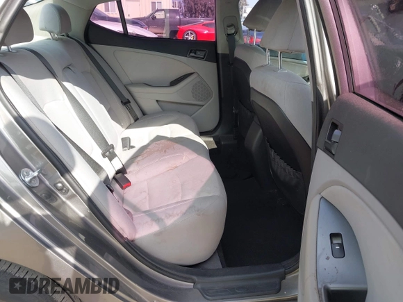 2012 Kia Optima LX with VIN 5XXGM4A71CG082202, listed as a IAAI auction lot 42046876 with Not Provided miles and . Bid and sale history available at carsss.com. Image 8.