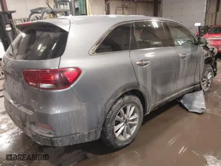 2020 Kia Sorento LX with VIN 5XYPGDA35LG678008, listed as a IAAI auction lot 41362977 with 92,803 mi miles. Bid and sale history available at carsss.com. Image 4.