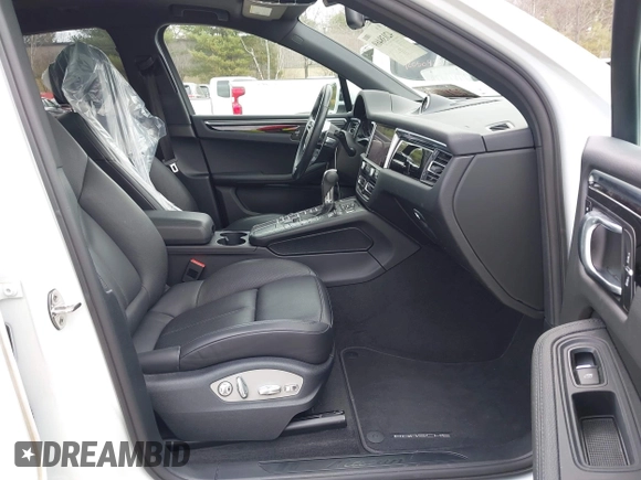 2021 Porsche Macan with VIN WP1AA2A53MLB00846, listed as a IAAI auction lot 42038469 with 41,659 mi miles and . Bid and sale history available at DreamBid. Image 5.