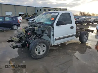 2002 Chevrolet Silverado 1500 with VIN 1GCEC14W82Z255091, listed as a Copart auction lot 85187234 with Not Provided miles and Salvage Title. Bid and sale history available at carsss.com. Image 1.
