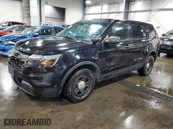 2016 Ford Utility Police Interceptor with VIN 1FM5K8AR0GGC67843, listed as a Copart auction lot 72233174 with 121,027 mi miles and Salvage Title. Bid and sale history available at carsss.com. Image 1.