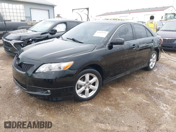 2008 Toyota Camry LE z VIN 4T1BE46K08U212553, wystawiony jako IAAI lot #42059593 z przebiegiem 475 590 mil mil oraz . Historia ofert i sprzedaży dostępna na DreamBid. Obrazek 2.