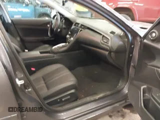 2022 Honda Insight Touring with VIN 19XZE4F96NE008687, listed as a IAAI auction lot 41653624 with 32,663 mi miles and . Bid and sale history available at DreamBid. Image 5.