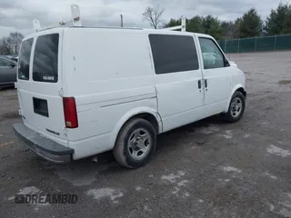 2004 Chevrolet Astro Cargo Van with VIN 1GCDM19X44B123208, listed as a IAAI auction lot 41200783 with 203,221 mi miles. Bid and sale history available at carsss.com. Image 4.