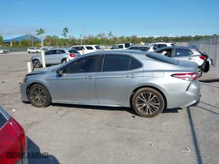 2018 Toyota Camry LE with VIN 4T1B11HK7JU099875, listed as a IAAI auction lot 41503123 with 60,202 mi miles. Bid and sale history available at carsss.com. Image 14.