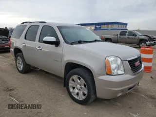 2008 GMC Yukon SLT w/4SA with VIN 1GKFK13018J218030, listed as a Copart auction lot 85196224 with 240,080 mi miles and Salvage Title. Bid and sale history available at carsss.com. Image 4.