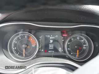 2019 Jeep Cherokee Latitude Plus with VIN 1C4PJLLN4KD119783, listed as a IAAI auction lot 41223282 with 84,917 mi miles. Bid and sale history available at carsss.com. Image 7.