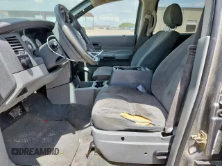 2005 Dodge Durango SXT с VIN 1D4HD38NX5F601092, выставлен на аукционе Copart как лот 63338515 с пробегом 301 984 миль миль и Чистый • Clean title. История ставок и продаж доступна на DreamBid. Изображение 7.