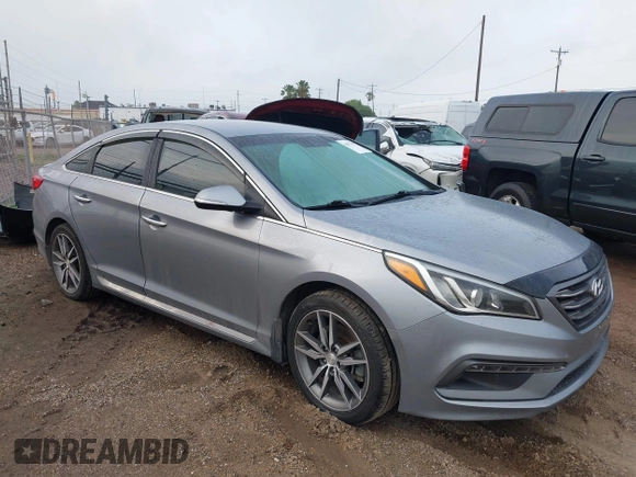 2015 Hyundai Sonata Sport z VIN 5NPE34AB9FH191188, wystawiony jako IAAI lot #42073785 z przebiegiem 92 867 mil mil oraz . Historia ofert i sprzedaży dostępna na DreamBid. Obrazek 1.