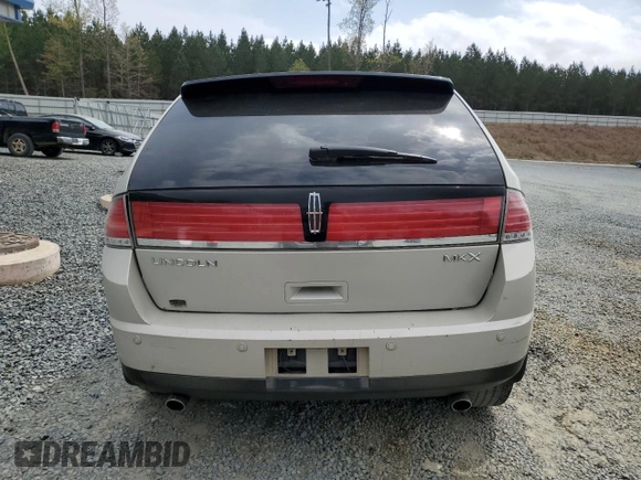 2007 Lincoln MKX z VIN 2LMDU68C07BJ35947, wystawiony jako Copart lot #51804485 z przebiegiem 182 536 mil mil oraz Szkoda całkowita • Salvage title. Historia ofert i sprzedaży dostępna na DreamBid. Obrazek 6.