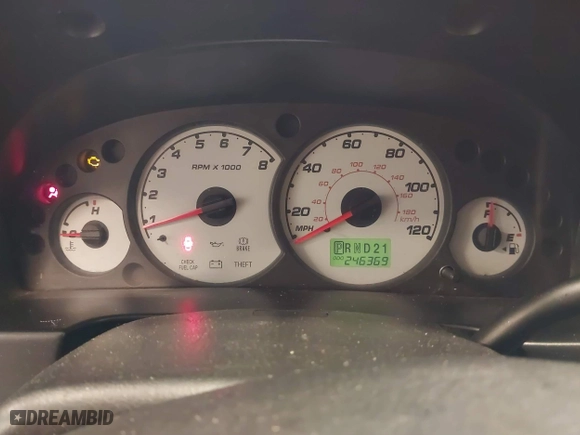 2004 Ford Escape XLT with VIN 1FMYU93164KB05521, listed as a IAAI auction lot 41723219 with 246,369 mi miles. Bid and sale history available at carsss.com. Image 7.