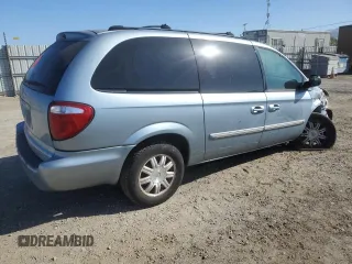 2005 Chrysler Town & Country Touring z VIN 2C4GP54L25R204100, wystawiony jako Copart lot #57632735 z przebiegiem 117 240 mil mil oraz Szkoda całkowita • Salvage title. Historia ofert i sprzedaży dostępna na DreamBid. Obrazek 3.
