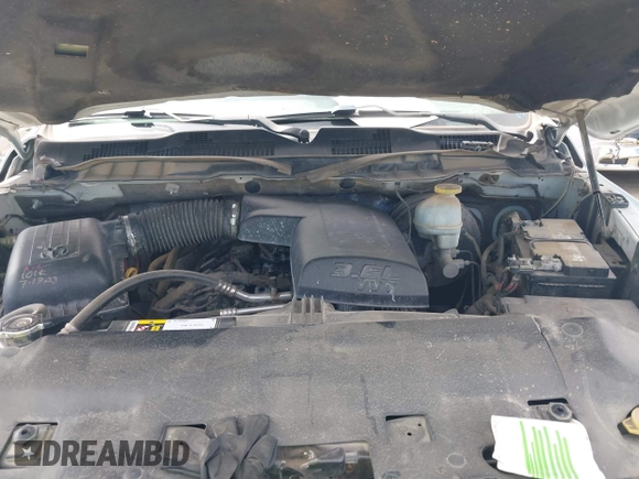 2017 Ram 1500 Tradesman z VIN 3C6JR6DG5HG774182, wystawiony jako IAAI lot #42314140 z przebiegiem 132 895 mil mil oraz . Historia ofert i sprzedaży dostępna na DreamBid. Obrazek 10.
