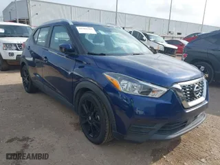2020 Nissan Kicks SV with VIN 3N1CP5CV8LL568438, listed as a IAAI auction lot 41961744 with 59,872 mi miles. Bid and sale history available at carsss.com. Image 1.
