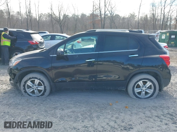 2018 Chevrolet Trax LT with VIN 3GNCJPSB1JL231115, listed as a IAAI auction lot 41686302 with 44,763 mi miles. Bid and sale history available at carsss.com. Image 14.