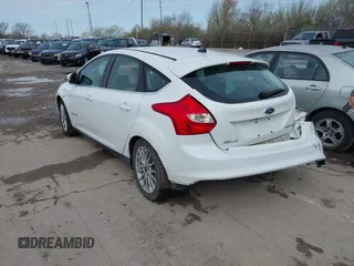 2013 Ford Focus Electric with VIN 1FADP3R49DL273355, listed as a IAAI auction lot 41931111 with 17,078 mi miles and . Bid and sale history available at DreamBid. Image 3.
