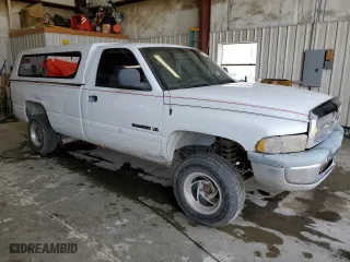 2000 Dodge Ram 1500 with VIN 1B7HF16Z4YS596159, listed as a Copart auction lot 67045704 with 151,822 mi miles and Clean Title. Bid and sale history available at carsss.com. Image 4.
