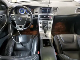 2012 Volvo S60 T6 z VIN YV1902FH9C2102416, wystawiony jako Copart lot #57523275 z przebiegiem 92 711 mil mil oraz Szkoda całkowita • Salvage title. Historia ofert i sprzedaży dostępna na DreamBid. Obrazek 8.