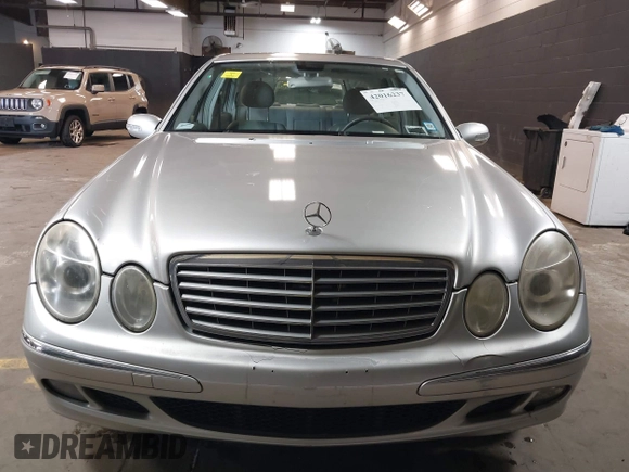2006 Mercedes-Benz E-Class 3.5L with VIN WDBUF87J76X182677, listed as a IAAI auction lot 42016237 with 150,085 mi miles. Bid and sale history available at carsss.com. Image 12.