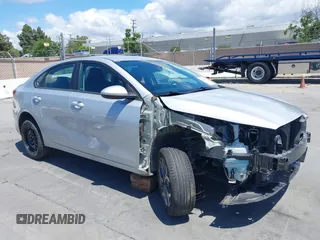 2021 Kia Forte LXS z VIN 3KPF24AD0ME349234, wystawiony jako IAAI lot #42238895 z przebiegiem 66 043 mil mil oraz . Historia ofert i sprzedaży dostępna na DreamBid. Obrazek 6.