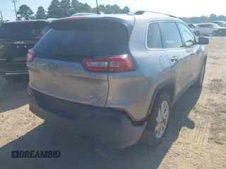 2018 Jeep Cherokee Latitude with VIN 1C4PJLCX1JD531305, listed as a IAAI auction lot 39712464 with 109,804 mi miles. Bid and sale history available at carsss.com. Image 4.
