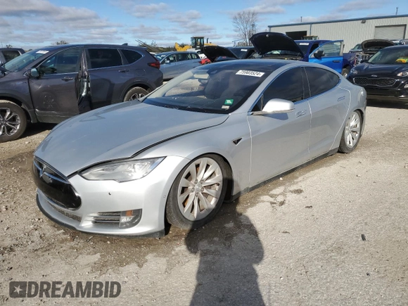 2015 Tesla Model S 85D with VIN 5YJSA1H2XFFP73196, listed as a Copart auction lot 75903524 with Not Provided miles and Salvage Title. Bid and sale history available at carsss.com. Image 1.