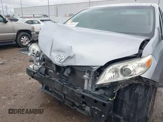 2017 Toyota Sienna XLE Auto Access Seat with VIN 5TDYZ3DC8HS789165, listed as a IAAI auction lot 41290603 with 57,682 mi miles and . Bid and sale history available at DreamBid. Image 6.