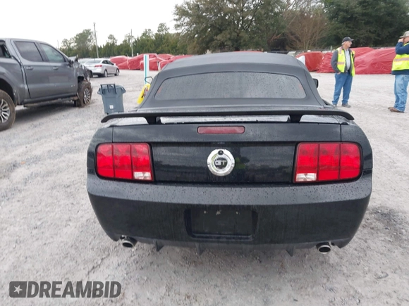 2007 Ford Mustang GT Deluxe with VIN 1ZVHT85H275363238, listed as a IAAI auction lot 41391726 with 203,700 mi miles and . Bid and sale history available at carsss.com. Image 16.