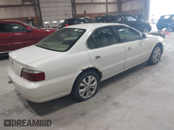 2002 Acura TL Type S with VIN 19UUA56832A023506, listed as a IAAI auction lot 42185075 with 218,703 mi miles. Bid and sale history available at carsss.com. Image 4.