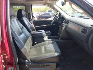 2007 Chevrolet Avalanche LTZ with VIN 3GNFK12327G257739, listed as a IAAI auction lot 42159715 with 224,306 mi miles. Bid and sale history available at carsss.com. Image 5.