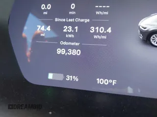 2016 Tesla Model X 70D z VIN 5YJXCAE25GF018477, wystawiony jako IAAI lot #42208404 z przebiegiem 99 380 mil mil oraz . Historia ofert i sprzedaży dostępna na DreamBid. Obrazek 15.