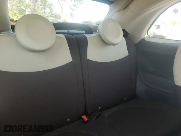 2013 FIAT 500 Pop z VIN 3C3CFFDR3DT575021, wystawiony jako Copart lot #55294155 z przebiegiem 78 890 mil mil oraz Czysty tytuł • Clean title. Historia ofert i sprzedaży dostępna na DreamBid. Obrazek 10.