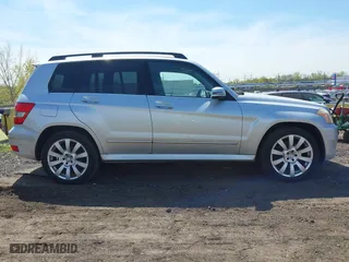 2012 Mercedes-Benz GLK-Class GLK 350 with VIN WDCGG8HB0CF740884, listed as a IAAI auction lot 42111418 with 75,844 mi miles. Bid and sale history available at carsss.com. Image 13.