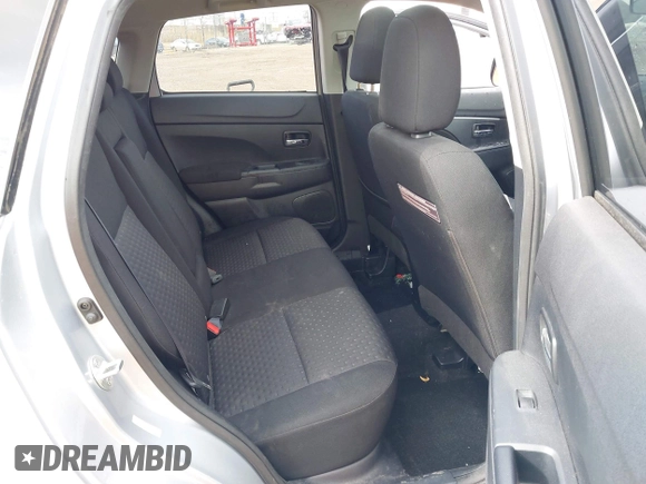 2011 Mitsubishi Outlander SE z VIN JA4AP4AU6BZ018195, wystawiony jako IAAI lot #41909830 z przebiegiem 68 576 mil mil oraz . Historia ofert i sprzedaży dostępna na DreamBid. Obrazek 8.