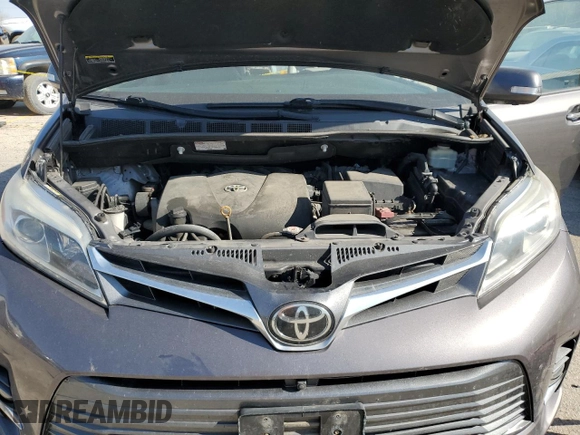 2018 Toyota Sienna XLE Auto Access Seat with VIN 5TDYZ3DC2JS930768, listed as a Copart auction lot 52964115 with 121,191 mi miles and Salvage Title. Bid and sale history available at DreamBid. Image 12.