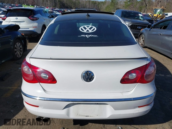 2011 Volkswagen CC Lux Plus with VIN WVWHN7AN8BE705786, listed as a IAAI auction lot 41727591 with Not Provided miles. Bid and sale history available at carsss.com. Image 15.