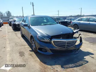 2014 Mercedes-Benz E-Class E 350 Luxury with VIN WDDHF8JB8EA865368, listed as a IAAI auction lot 41790012 with 98,788 mi miles. Bid and sale history available at carsss.com. Image 1.
