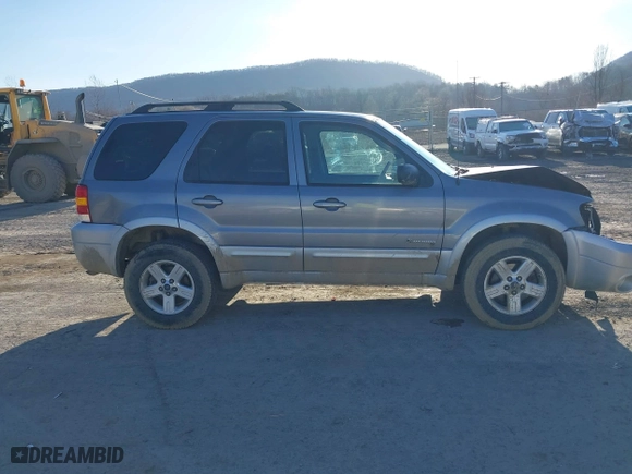 2007 Ford Escape Hybrid with VIN 1FMCU59H07KC05805, listed as a IAAI auction lot 41754874 with 230,265 mi miles. Bid and sale history available at carsss.com. Image 14.