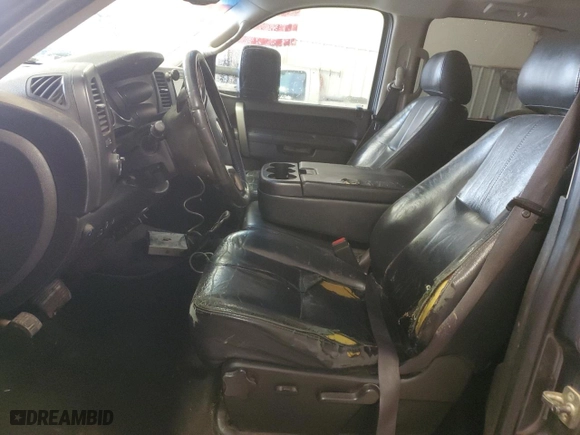 2011 Chevrolet Silverado 2500HD LT with VIN 1GC1KXC80BF230209, listed as a Copart auction lot 44757865 with 325,580 mi miles and Non Repairable. Bid and sale history available at carsss.com. Image 7.