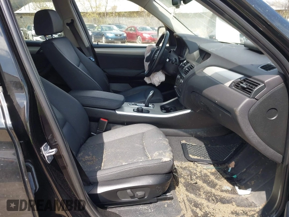 2014 BMW X3 xDrive28i z VIN 5UXWX9C52E0D38686, wystawiony jako IAAI lot #42112726 z przebiegiem 92 852 mil mil oraz . Historia ofert i sprzedaży dostępna na DreamBid. Obrazek 5.